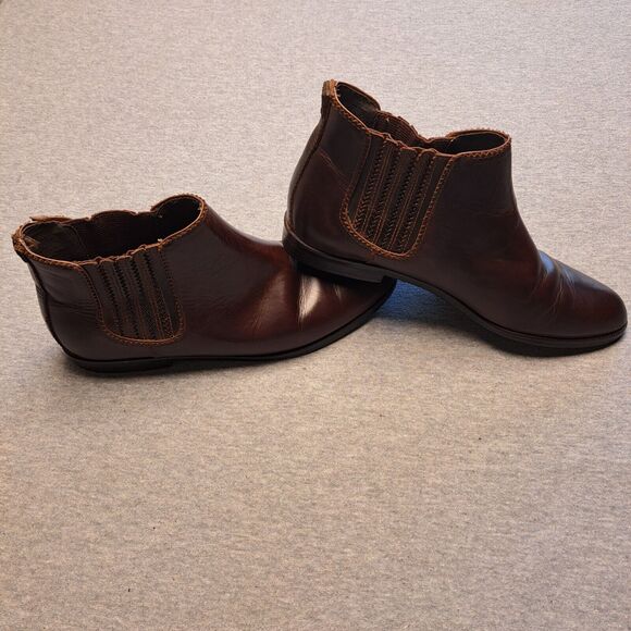 GH BASS & CO BROWN LEATHER ANKLE BOOTS WOMENS SIZE 7M PULL ON MINIMALIST DAILY - Picture 5 of 11